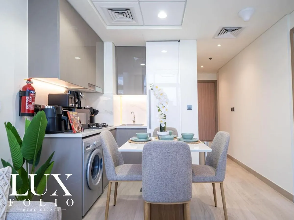 Chic 1 Bed Meydan Escape With A Pool View Apartment Dubai